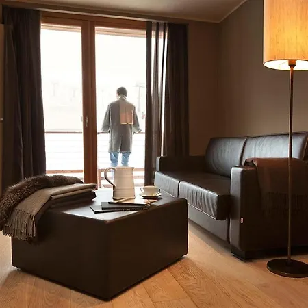 Grand Paradiso Hotell