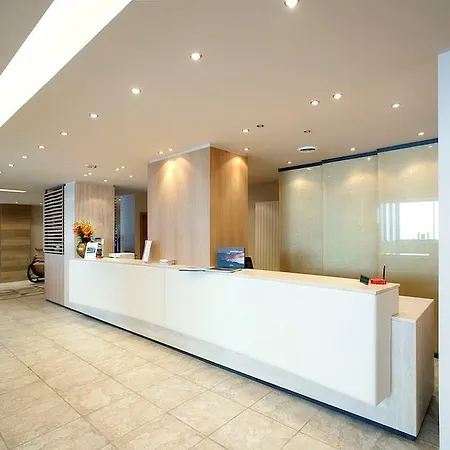 Hotell Grand Paradiso