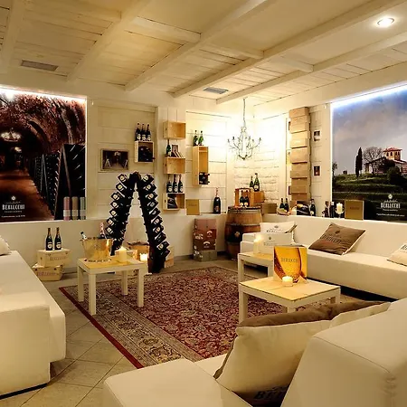 Grand Paradiso Hotell 5*